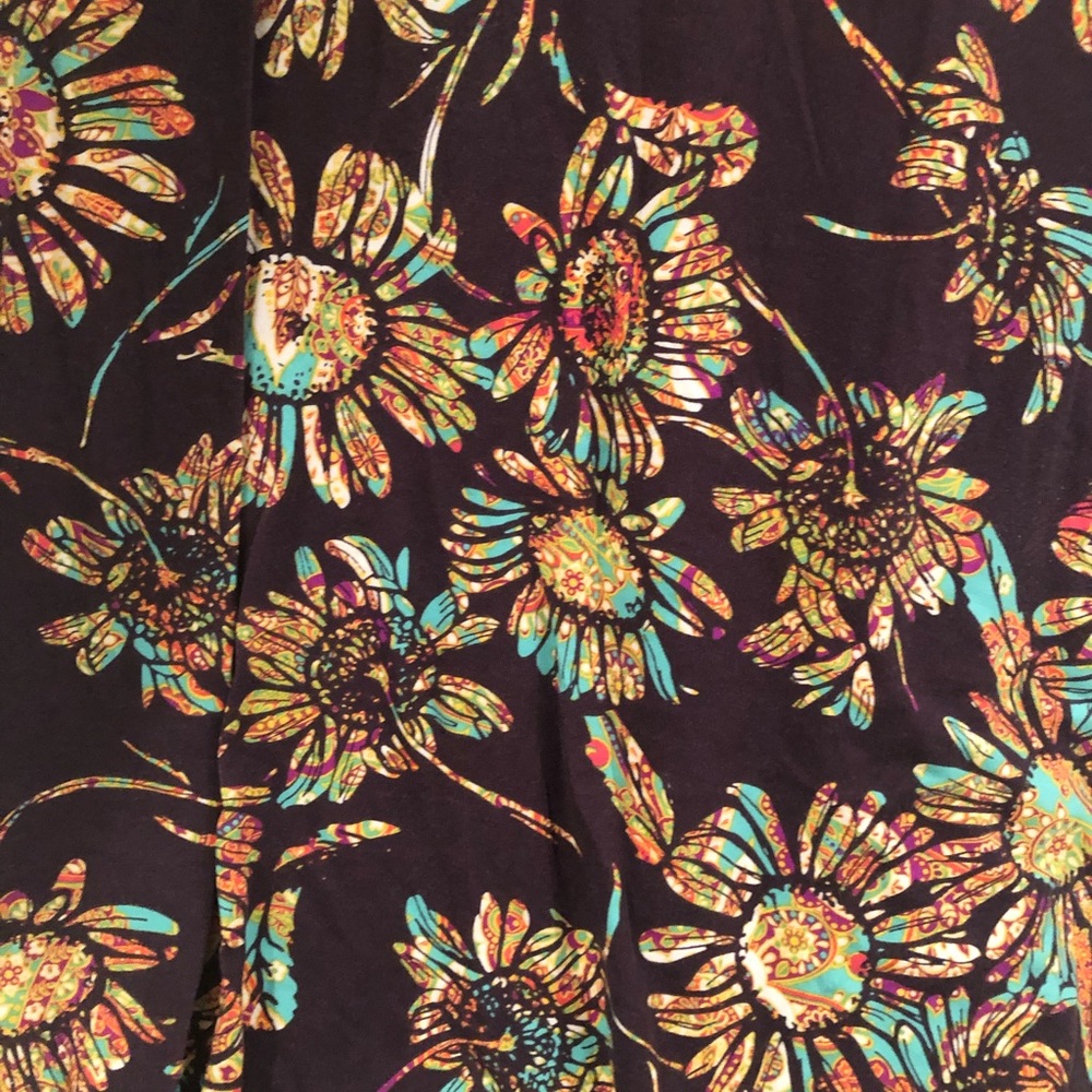 BNWOT lularoe irma with sunflowers